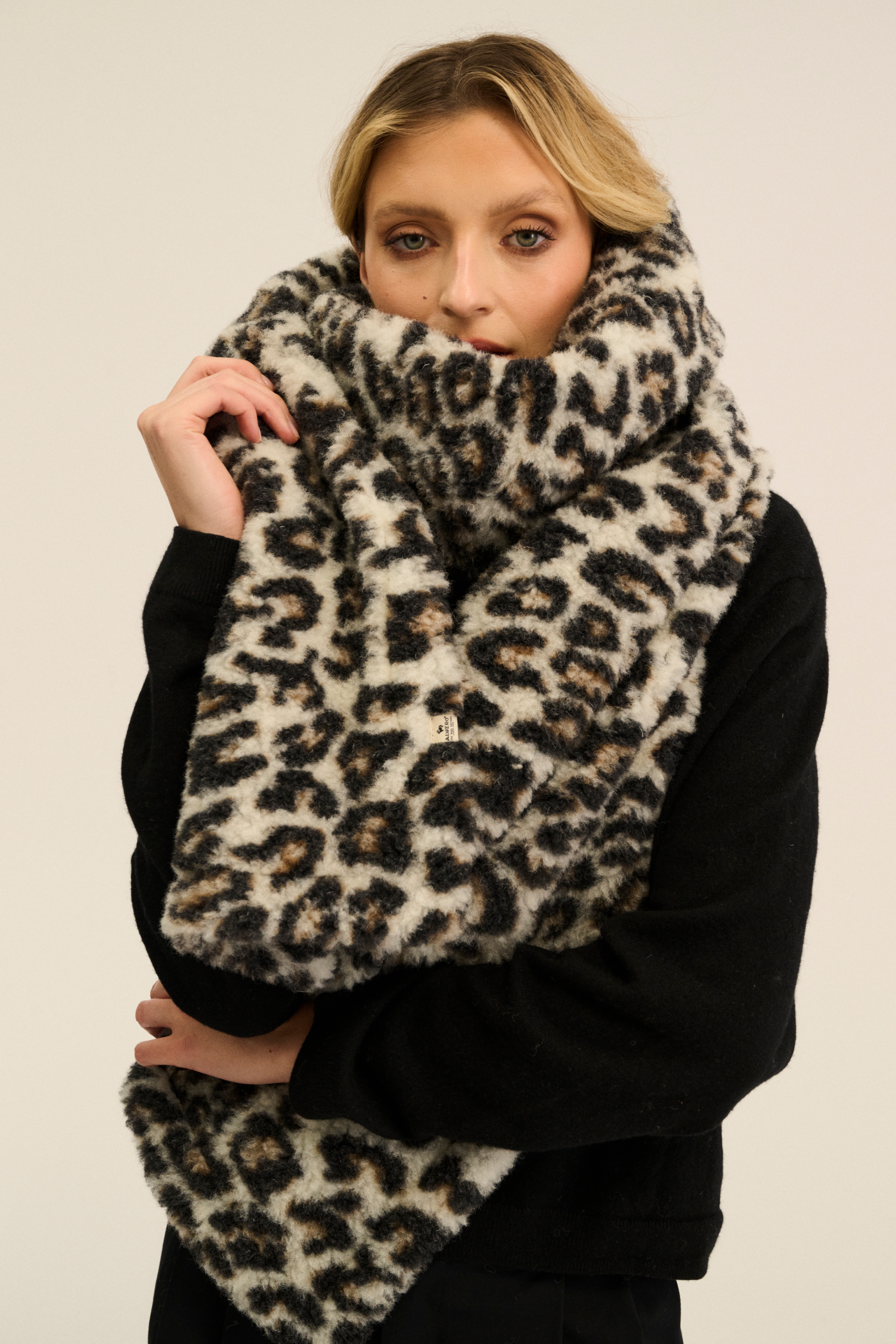 SZAL FAB II PATTERN LEOPARD BIAŁY