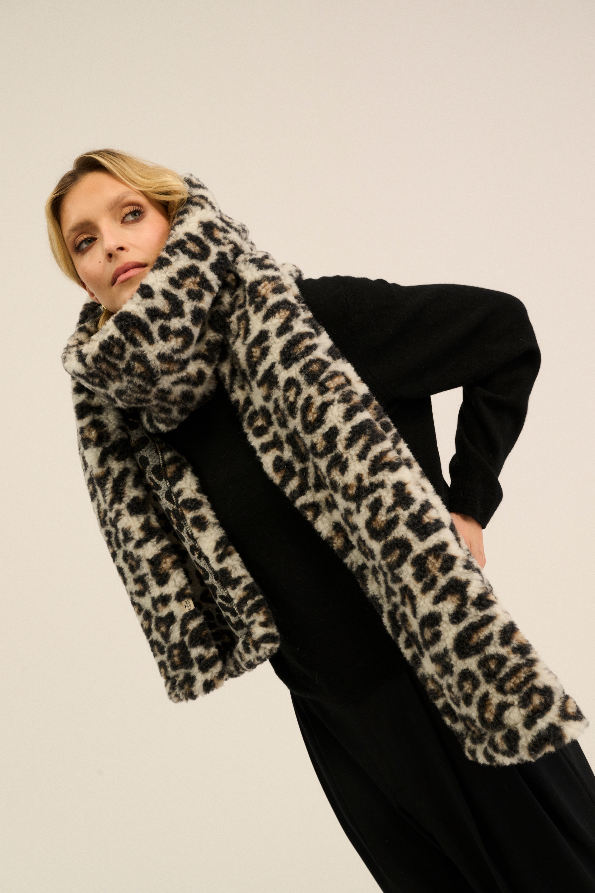 SZAL FAB II PATTERN LEOPARD BIAŁY