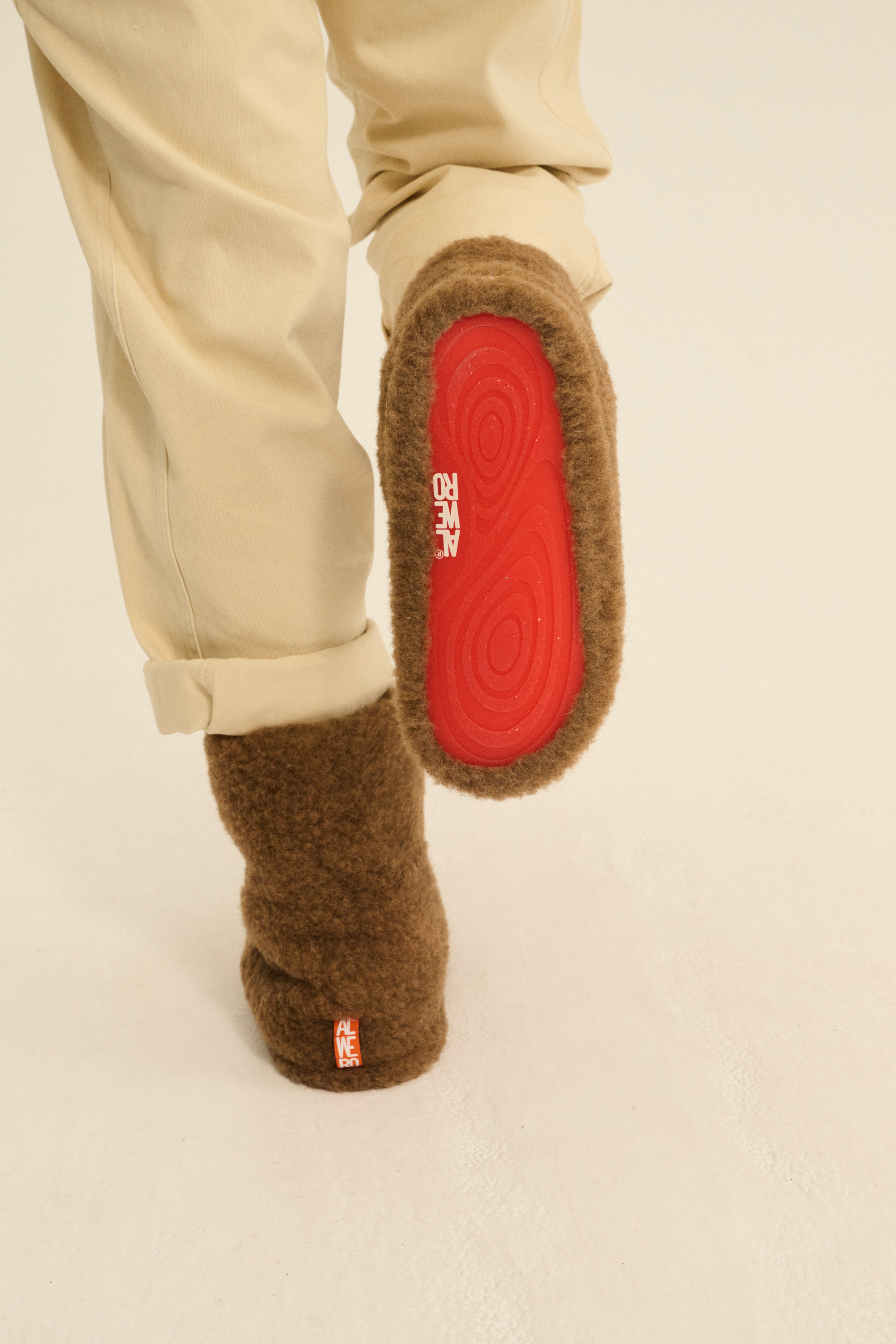 PANTOFLE WEŁNIANE SPECIALS KAMEL