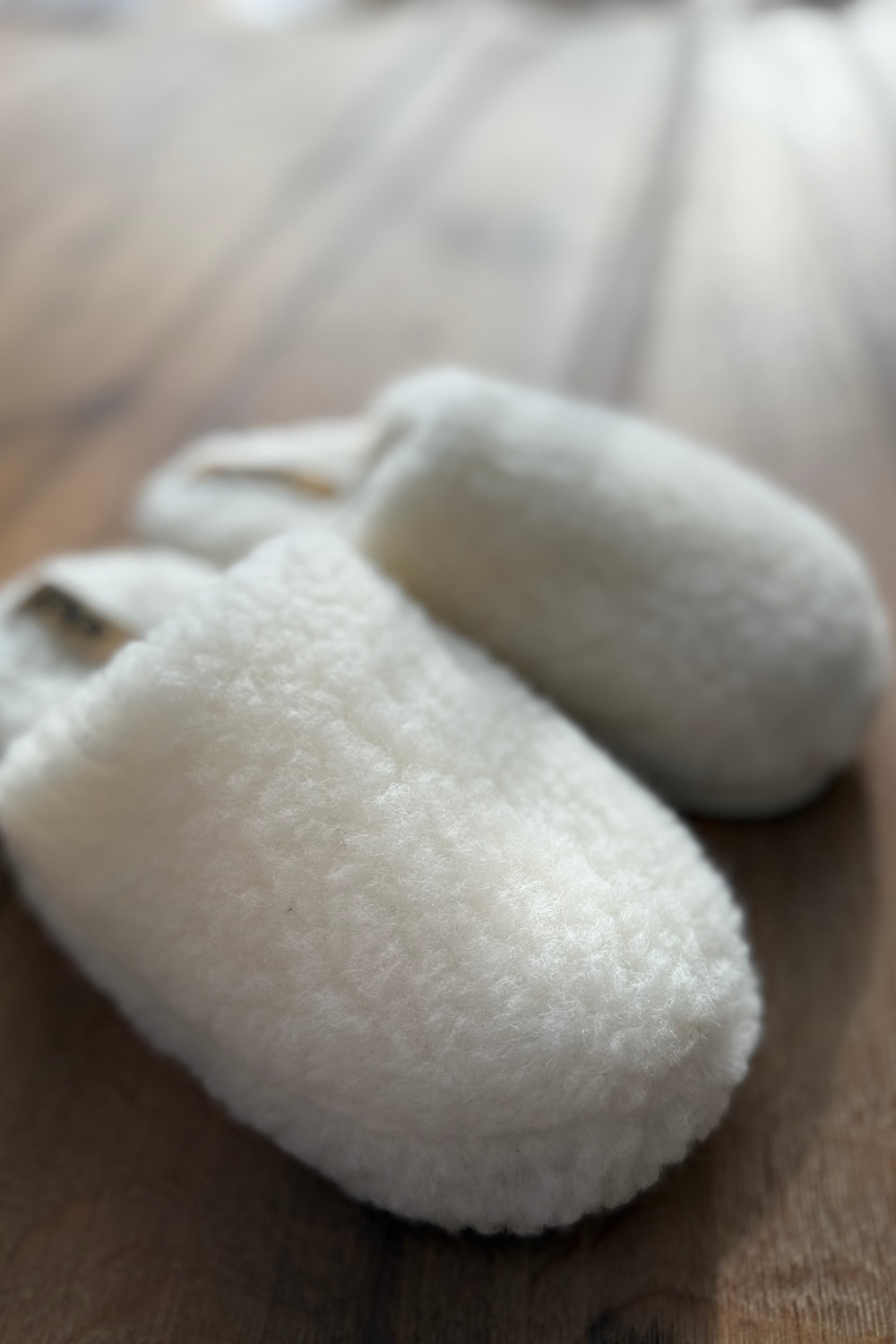 PANTOFLE BASICS NATURALNY