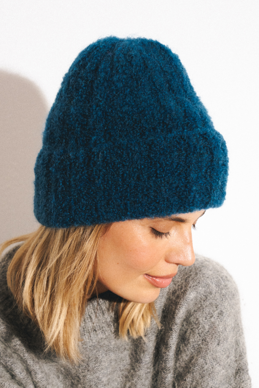 CZAPKA ALPA BOUCLE LAZUR