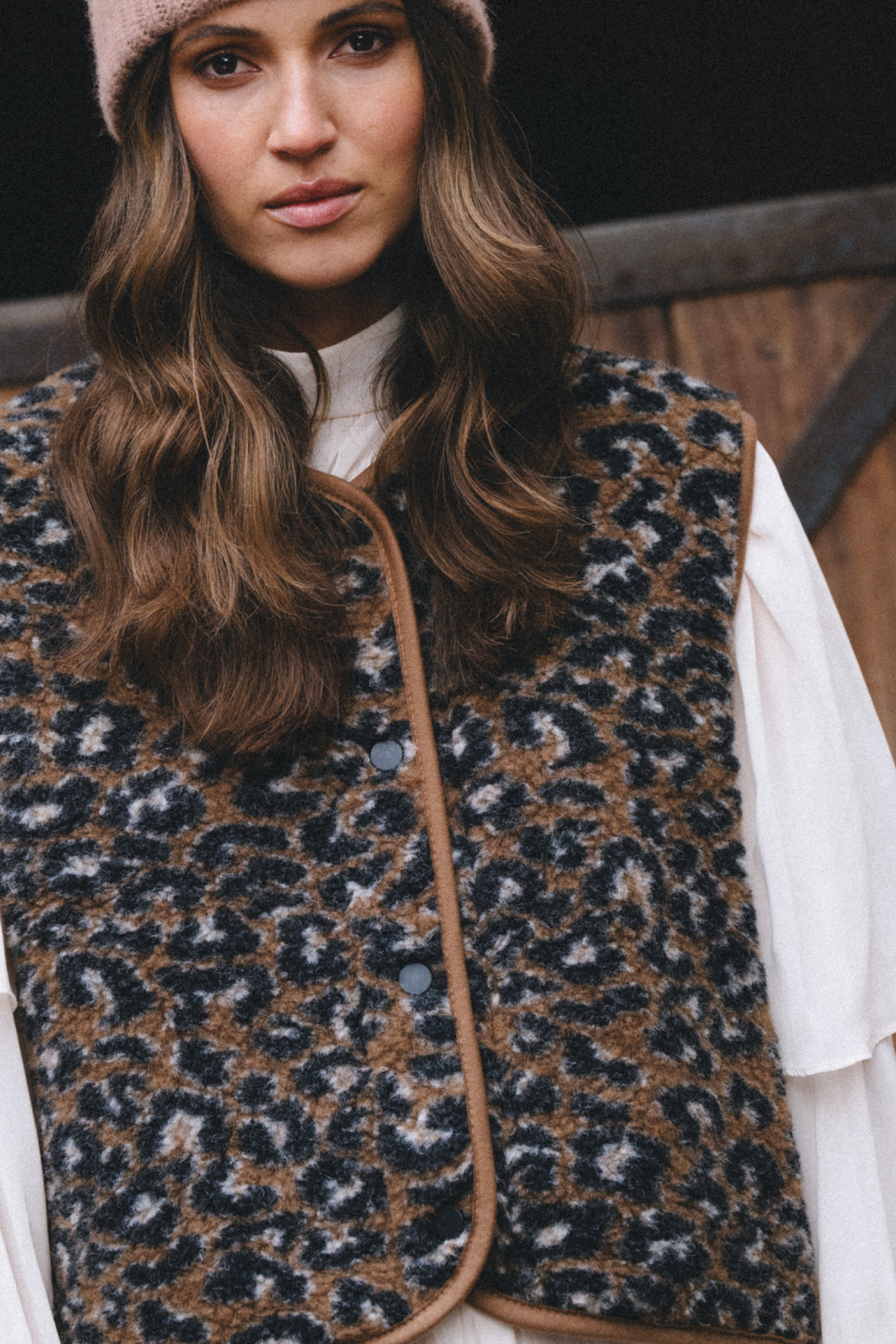 KAMIZELKA TYB PATTERN LAMPART KARMEL