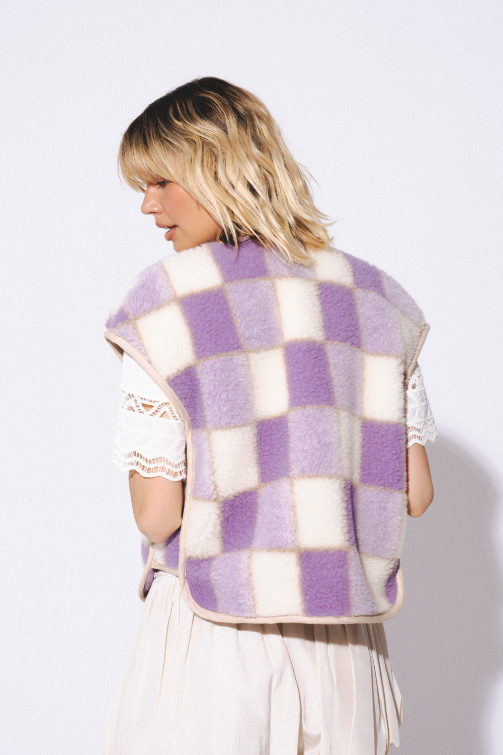 KAMIZELKA LUISE PATTERN KRATA LILA ULTRA LIGHT