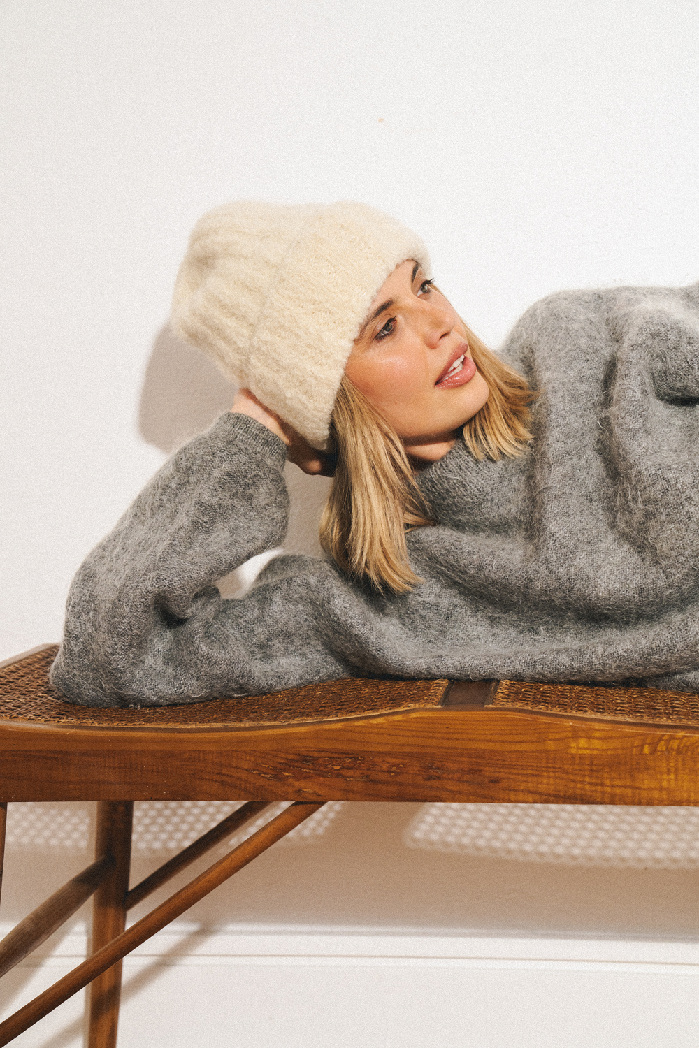 CZAPKA ALPA BOUCLE NATURALNY