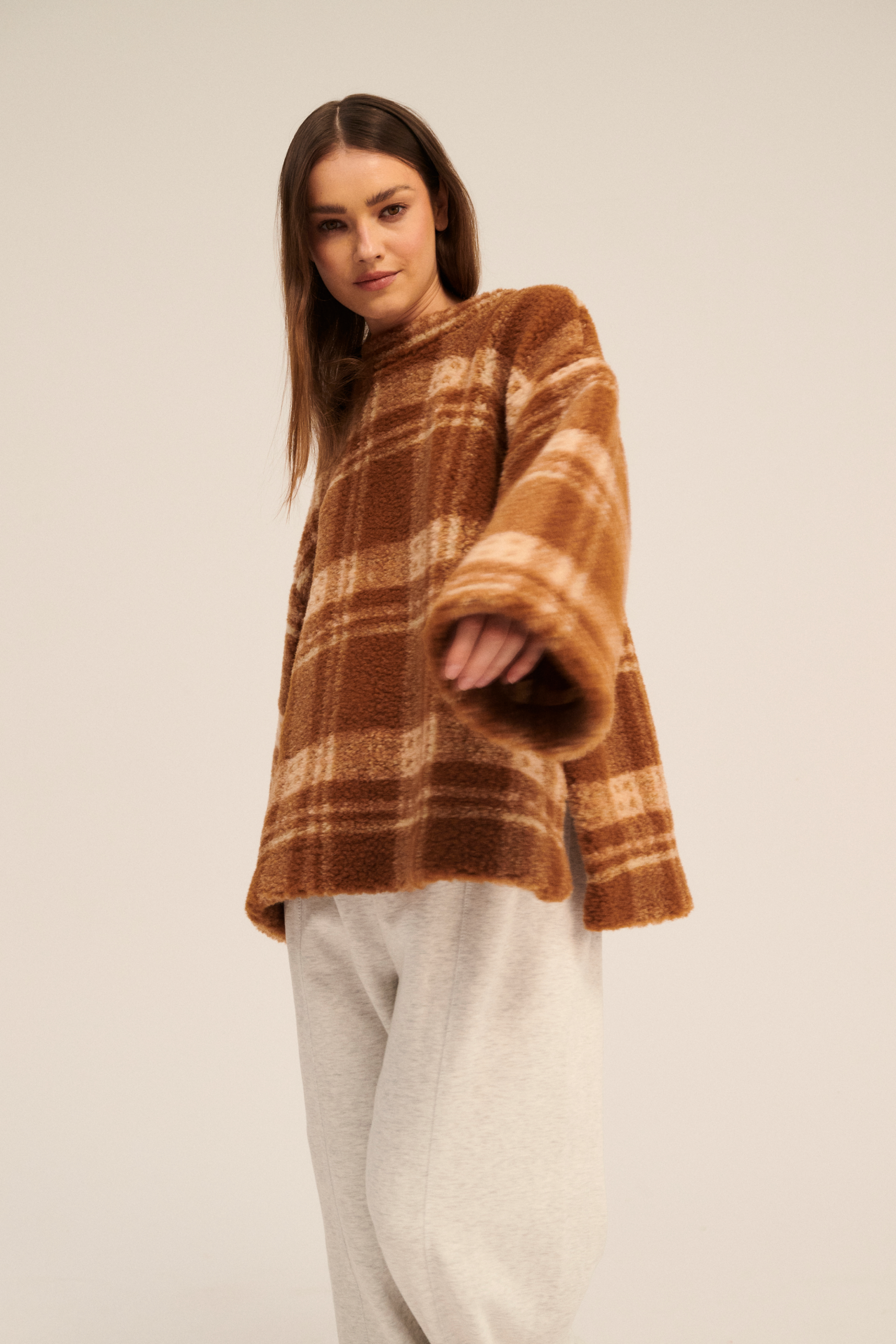 BLUZA WEŁNIANA MATTER PATTERN SZKOCKA MORELA