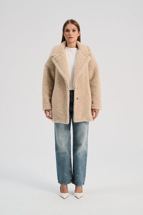 PŁASZCZ MERINO TEDDY MID PIASKOWY BRĄZ