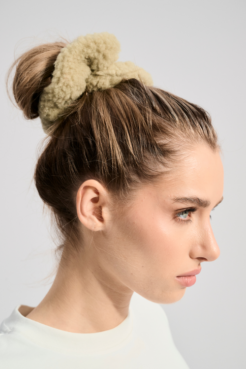 GUMKA WEŁNIANA DO WŁOSÓW FLORA PISTACJA