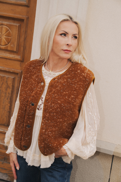 KAMIZELKA TYB PATTERN KROPKI MULTI KARMEL