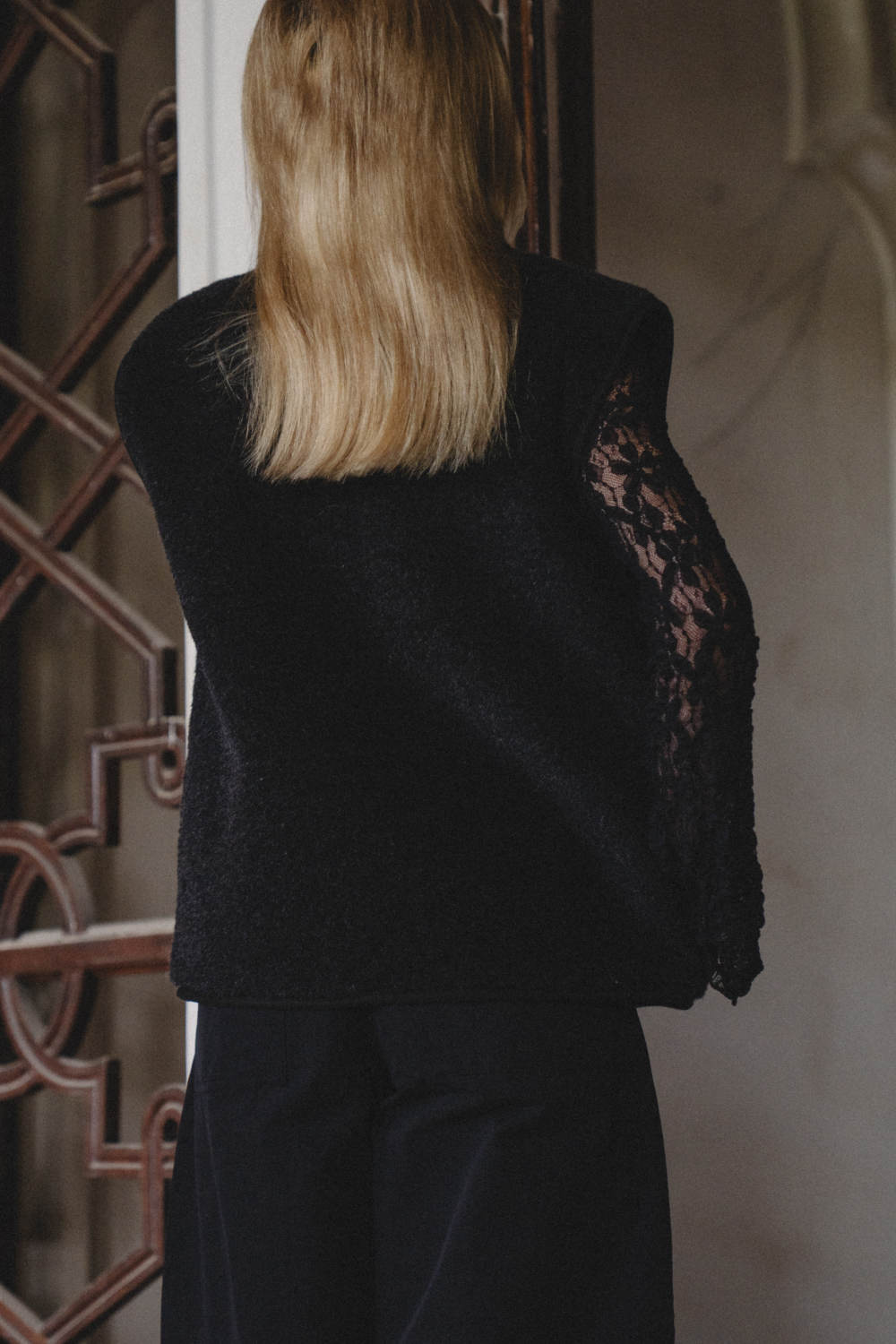 KAMIZELKA MERINO LILA LUX DEEP BLACK
