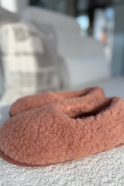 PANTOFLE SO COZY RUGBY TAN